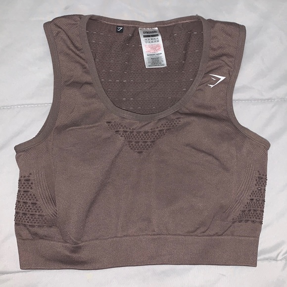 NEVER WORN GYMSHARK CROP TOP - Picture 1 of 4